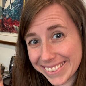 Meet your Posher, Jennifer